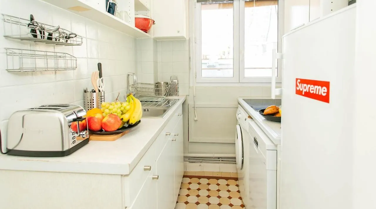 Le Marais Republique City Apartment Paris 0*,